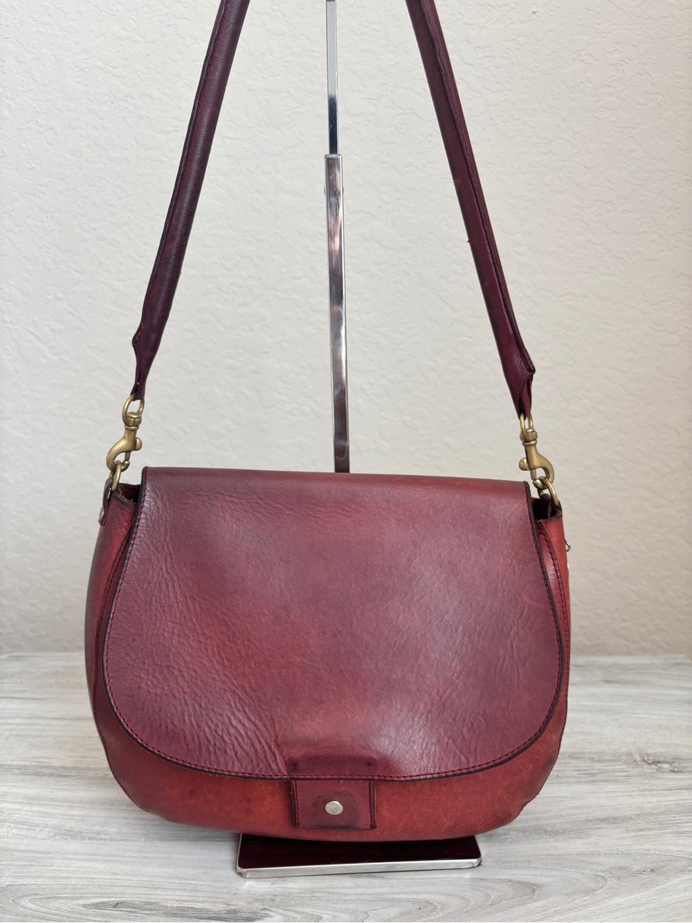 Clare V Herieth Boho Shoulder Bag Distressed Leather w/ Gold Hardware Red Purse - Picture 2 of 7